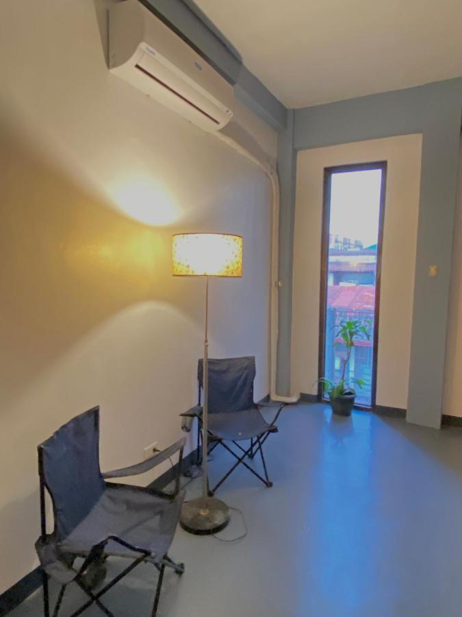 Lime Lite Manila Hostel Makati City Екстериор снимка