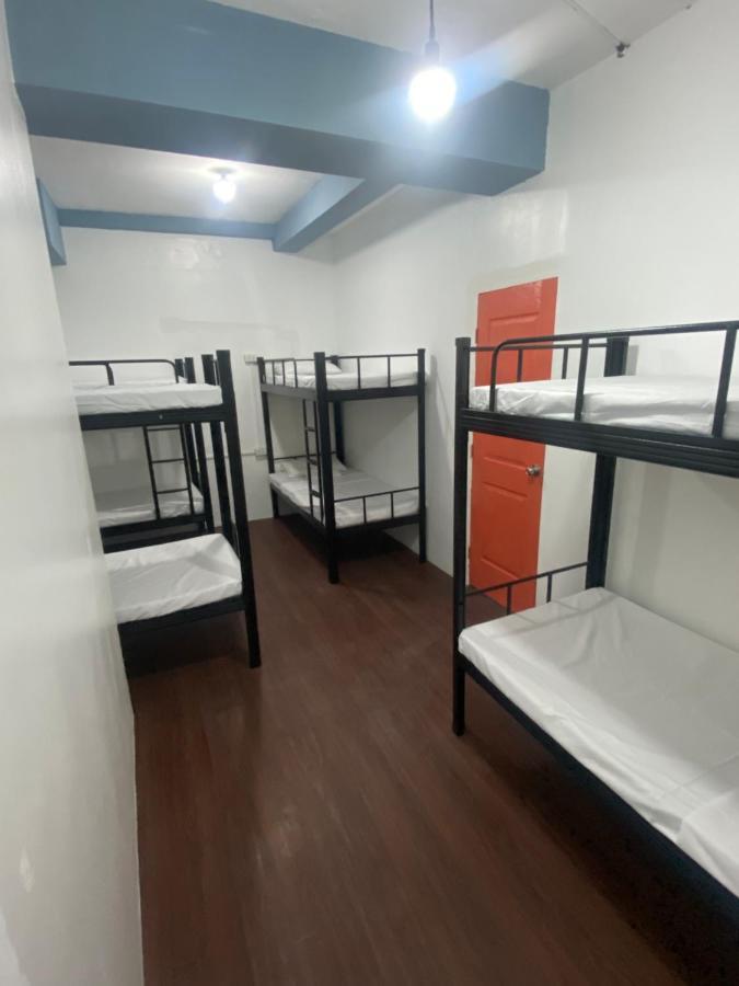 Lime Lite Manila Hostel Makati City Екстериор снимка